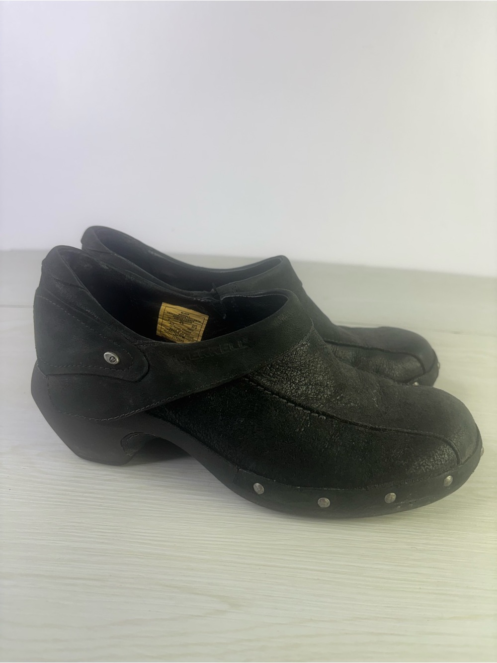 Merrell Luxe Black Wrap Leather Stud Clogs size 7